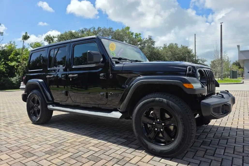 2020 Jeep Wrangler Unlimited Sahara Altitude photo 1