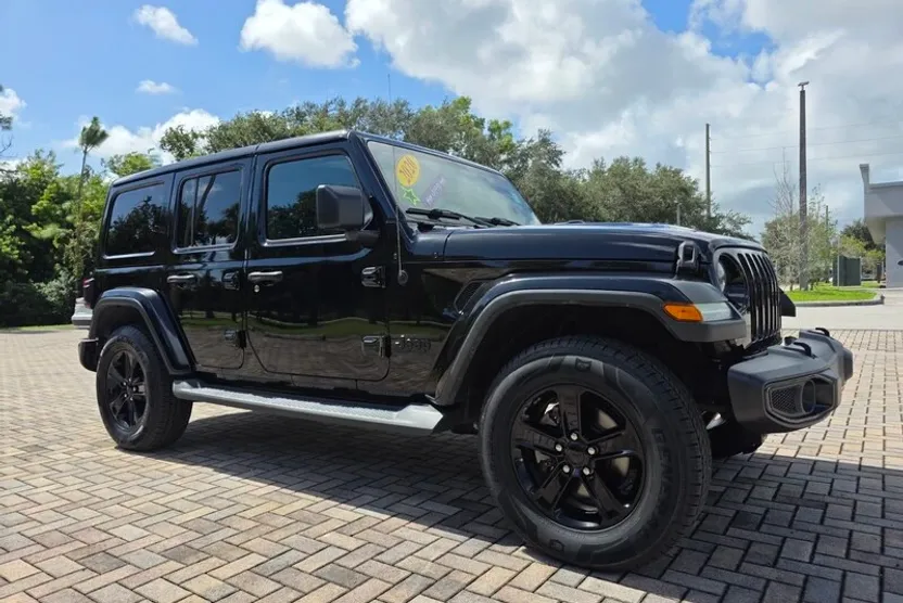2020 Jeep Wrangler Unlimited Sahara Altitude photo 1