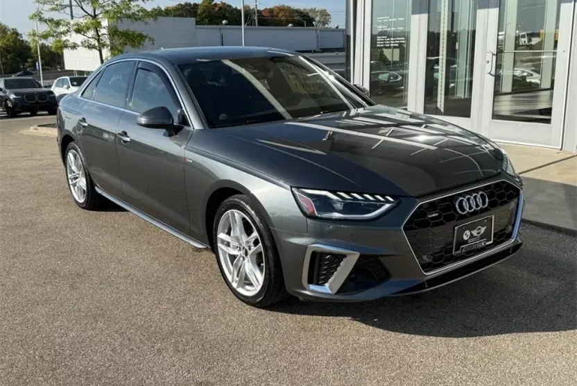 2020 Audi A4 Quattro Premium Plus photo 1