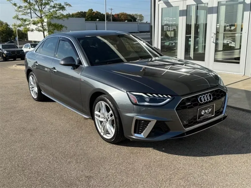 2020 Audi A4 Quattro Premium Plus photo 1