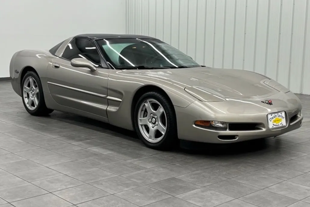1998 Chevrolet Corvette Base photo 1