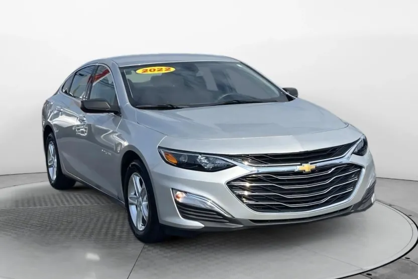 2022 Chevrolet Malibu LS photo 1