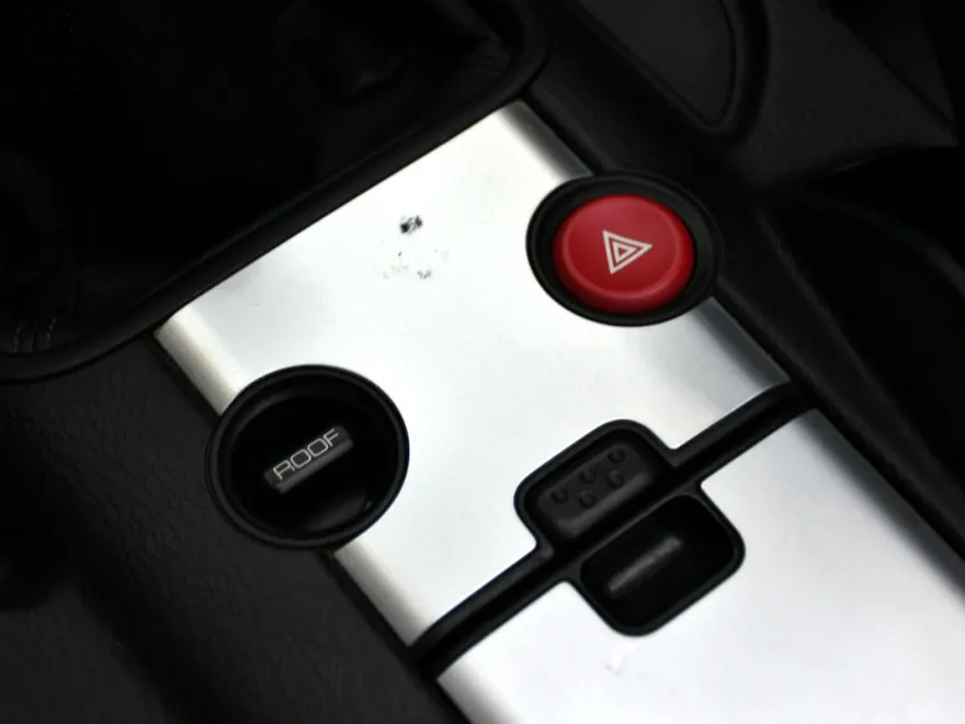 2005 Honda S2000 photo 25