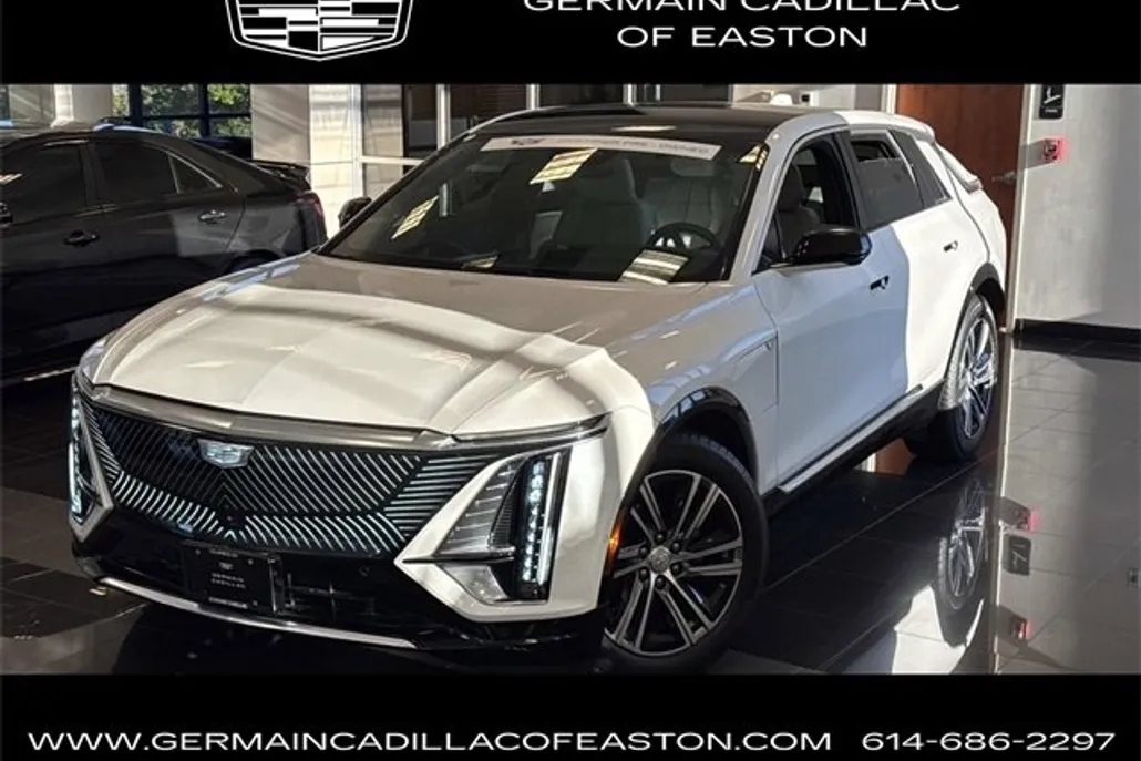 2024 Cadillac Lyriq Luxury photo 1