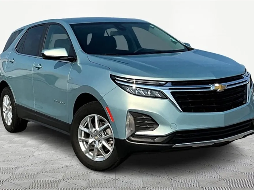 2023 Chevrolet Equinox LT photo 1