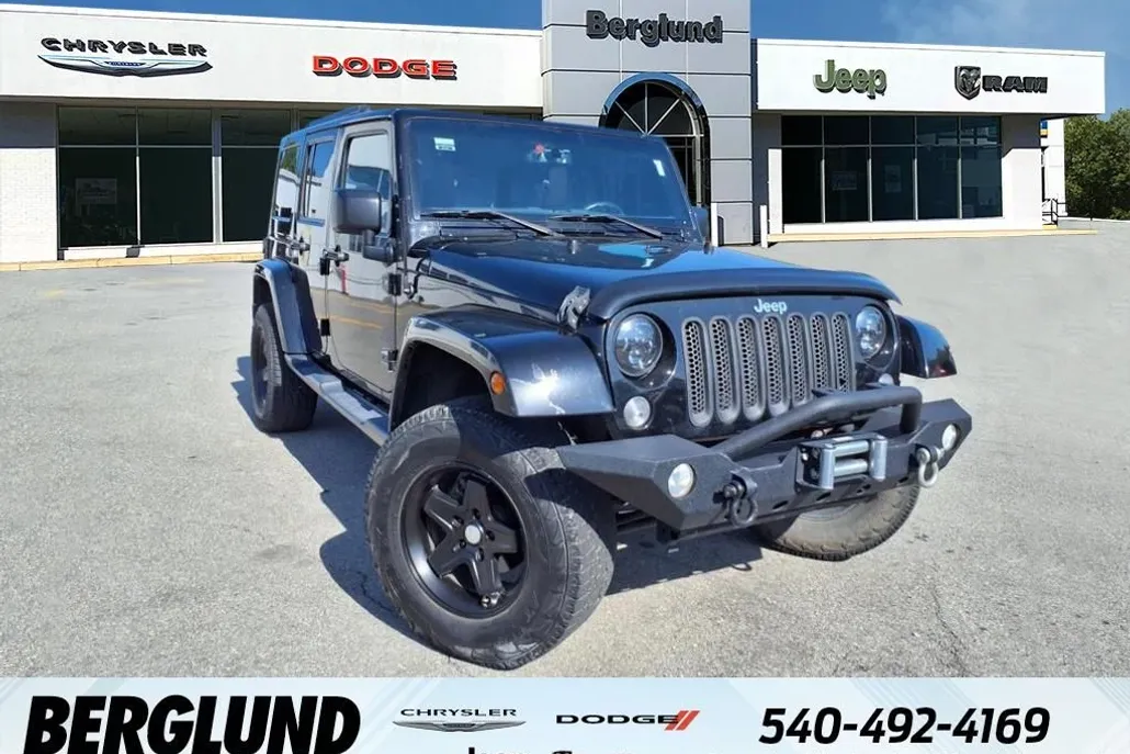 2015 Jeep Wrangler Sahara photo 1