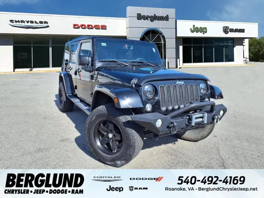 2015 Jeep Wrangler Sahara photo 1