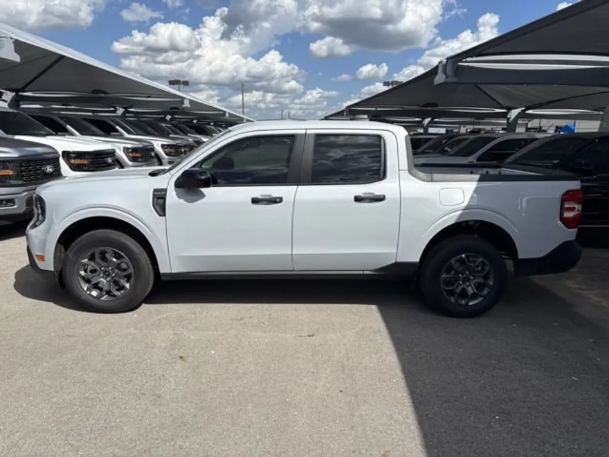 2025 Ford Maverick XLT photo 1