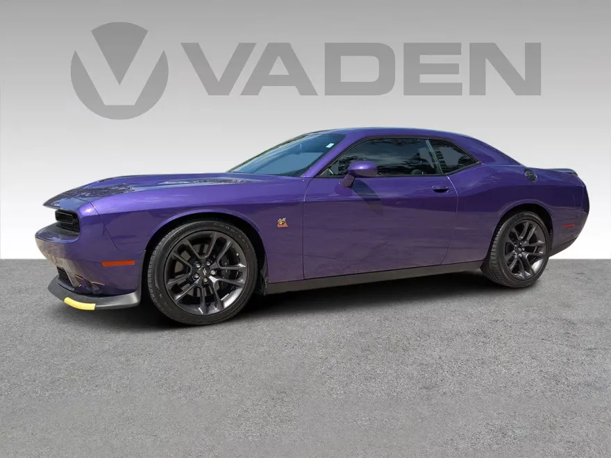 2023 Dodge Challenger R/T Scat Pack photo 1