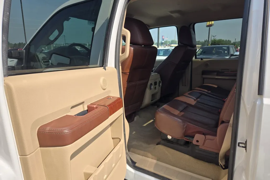 2011 Ford F-350 Lariat photo 1