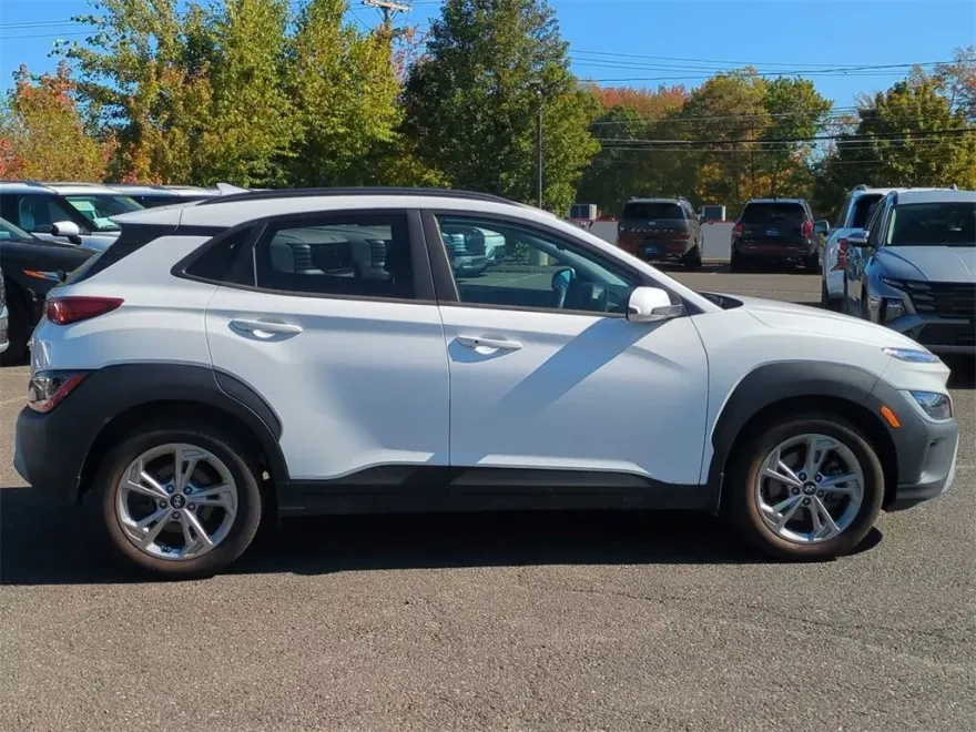 2023 Hyundai Kona SEL photo 1