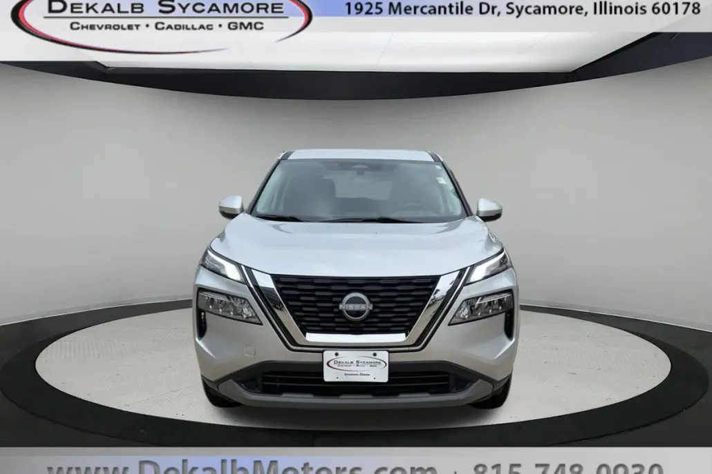 2022 Nissan Rogue SV photo 1