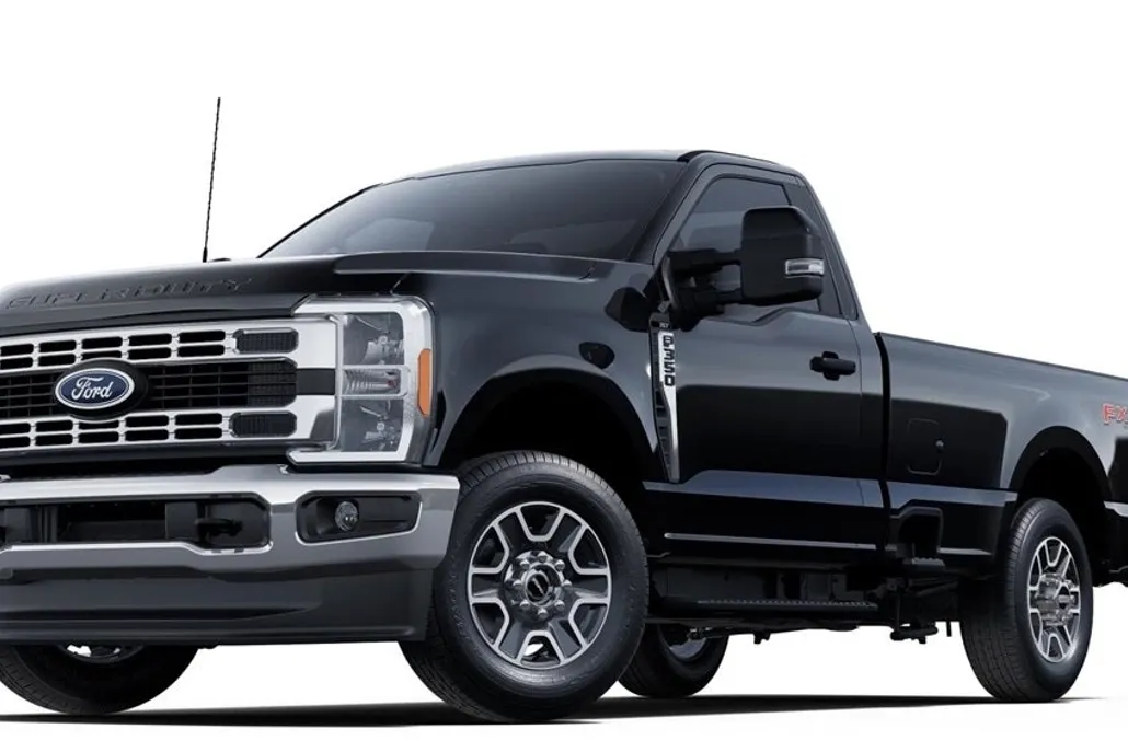 2025 Ford F-350 photo 1