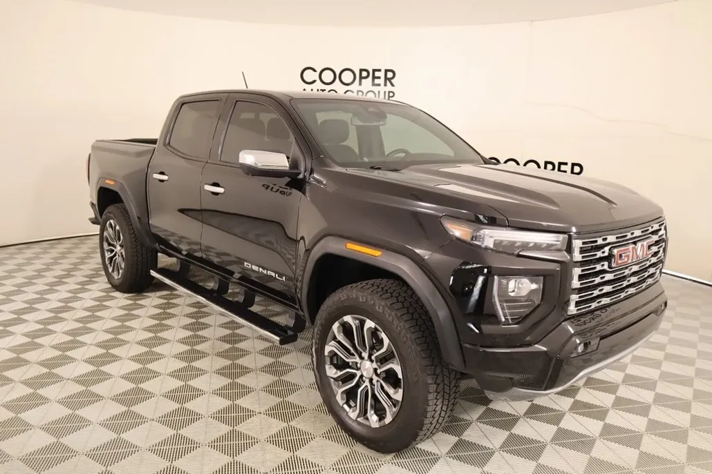 2024 Gmc Canyon Denali photo 1