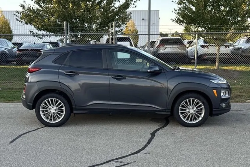 2020 Hyundai Kona SEL Plus photo 1