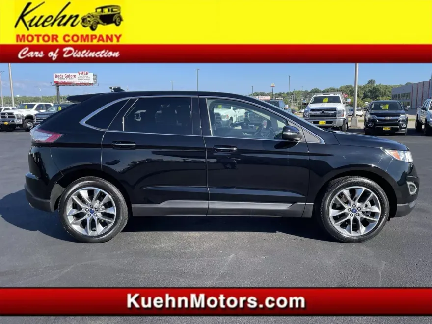 2017 Ford Edge Titanium photo 1