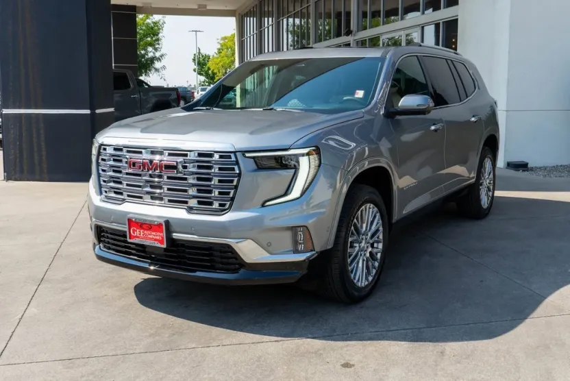 2026 Gmc Acadia Denali photo 1