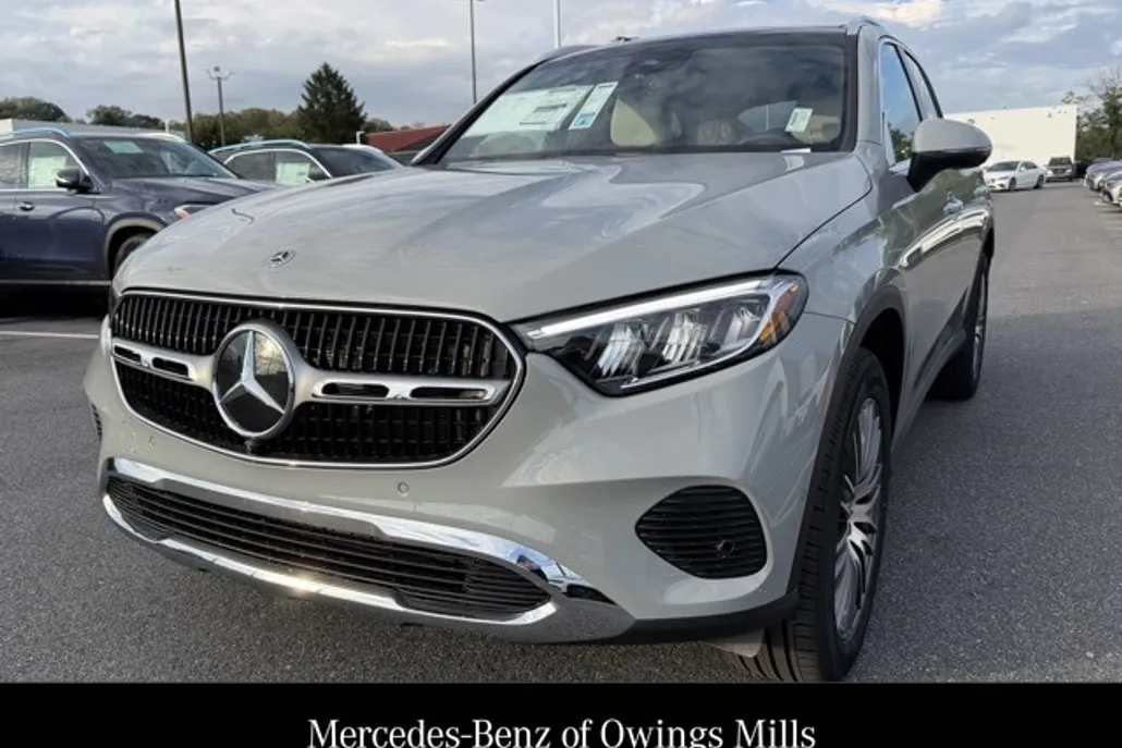 2026 Mercedes Benz GLC 300 4MATIC photo 1