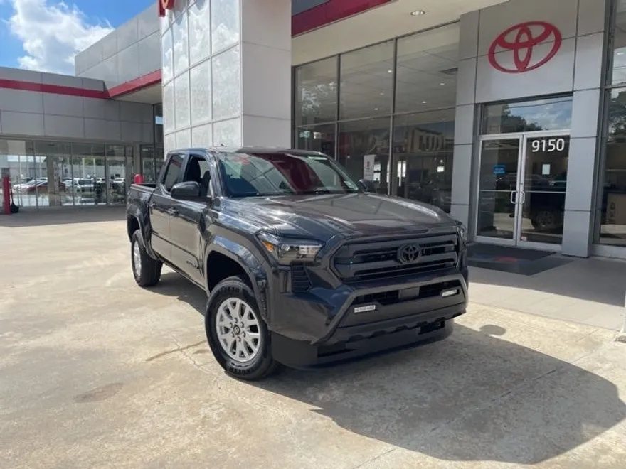 2025 Toyota Tacoma SR5 photo 1