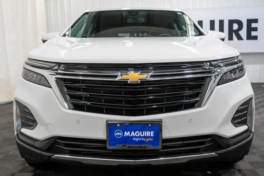 2024 Chevrolet Equinox LT photo 1