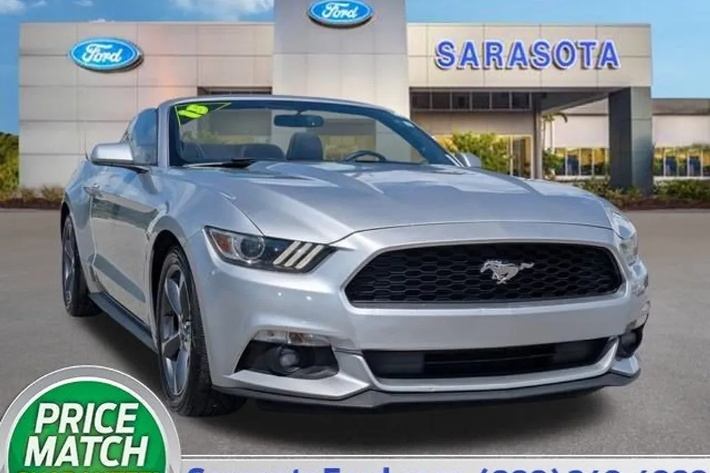 2015 Ford Mustang V6 Convertible photo 1