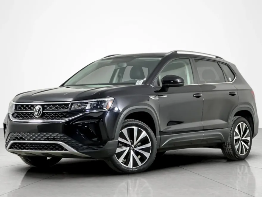 2022 Volkswagen Taos SE photo 1