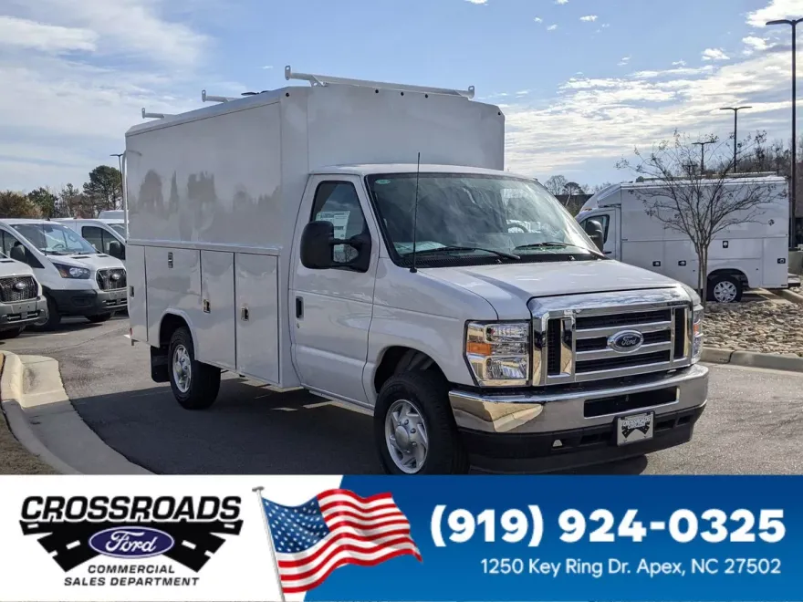 2025 Ford E-350 Base photo 1