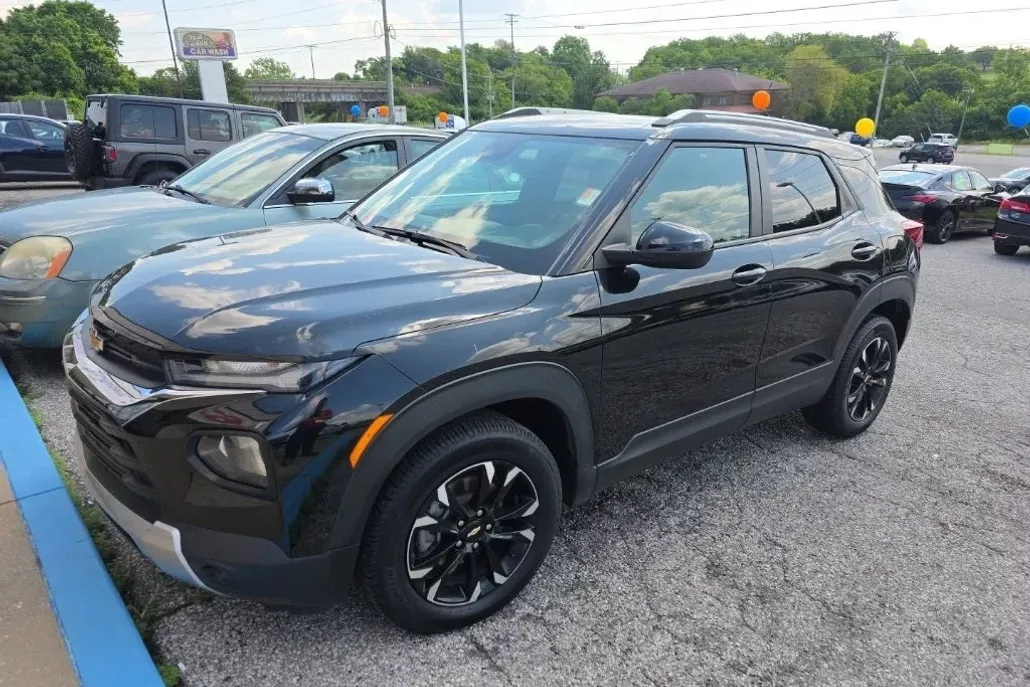 2022 Chevrolet Trailblazer LT photo 1