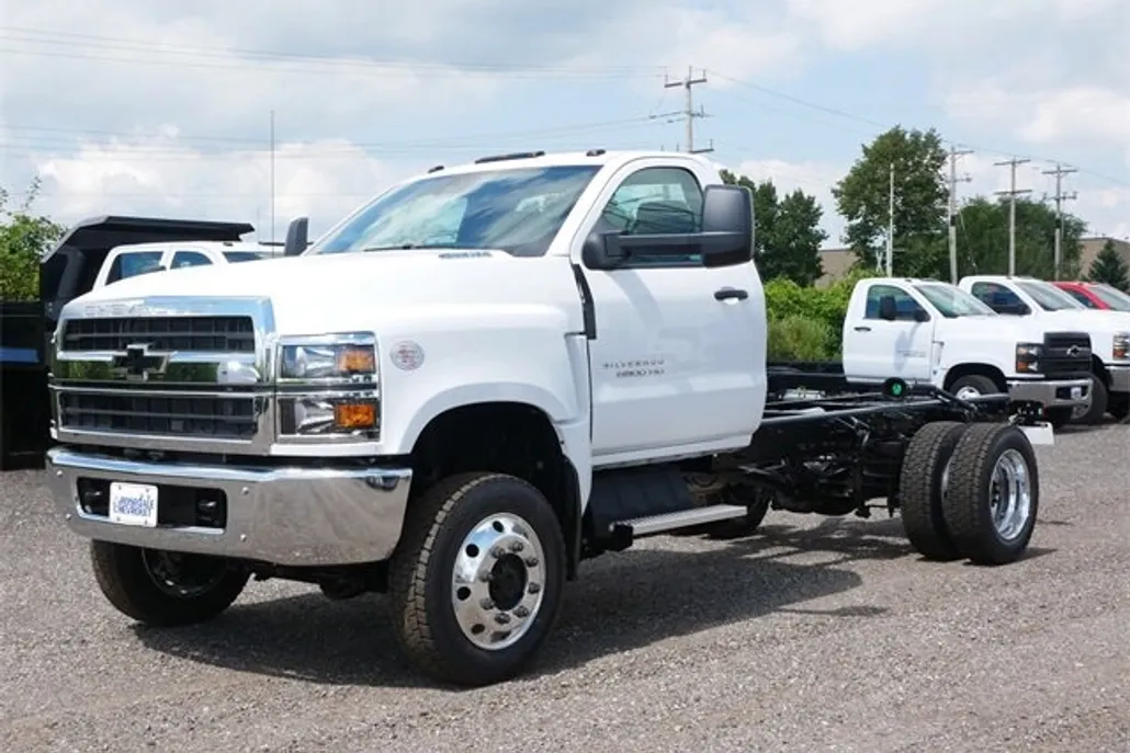 2025 Chevrolet Silverado 6500HD Work Truck photo 1