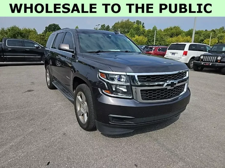 2017 Chevrolet Tahoe LT photo 1