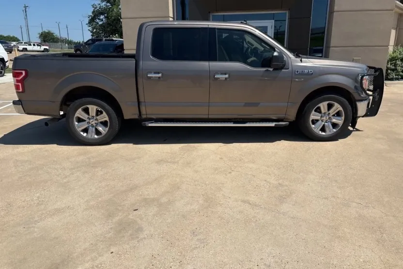 2020 Ford F-150 XLT photo 1