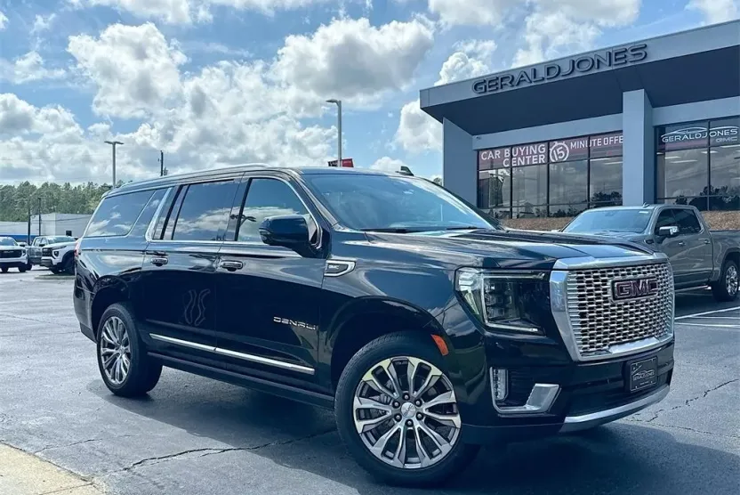 2021 Gmc Yukon XL Denali photo 1