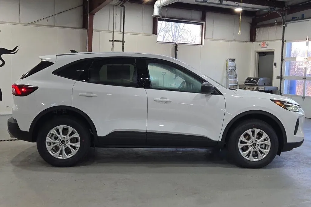 2025 Ford Escape Active photo 1