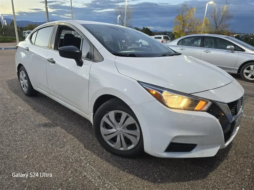 2020 Nissan Versa S photo 1