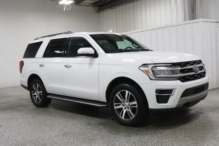 2023 Ford Expedition Limited photo 1