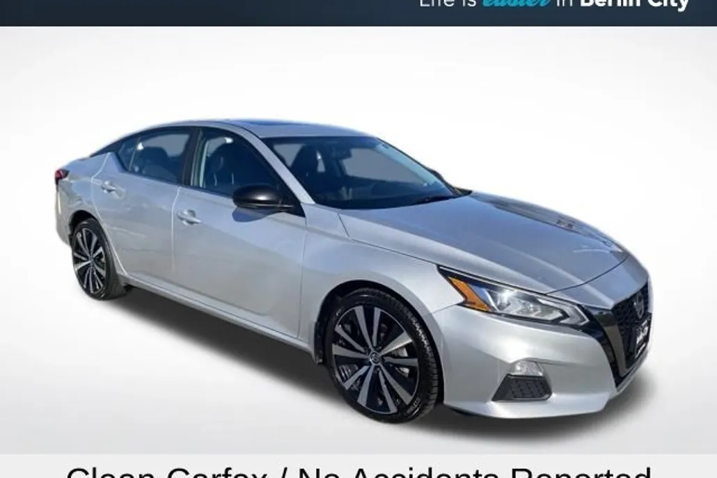 2019 Nissan Altima 2.5 SR photo 1