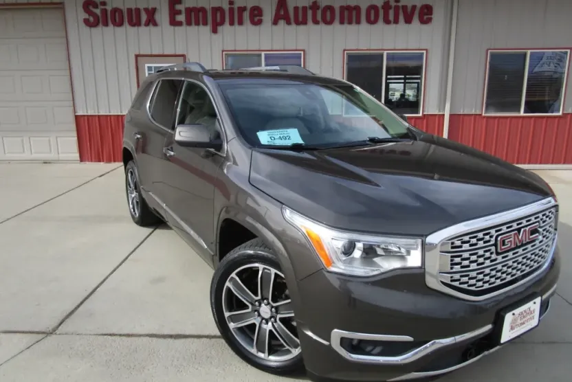 2019 Gmc Acadia Denali photo 1