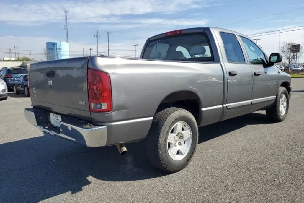 2005 Dodge Ram SLT photo 1