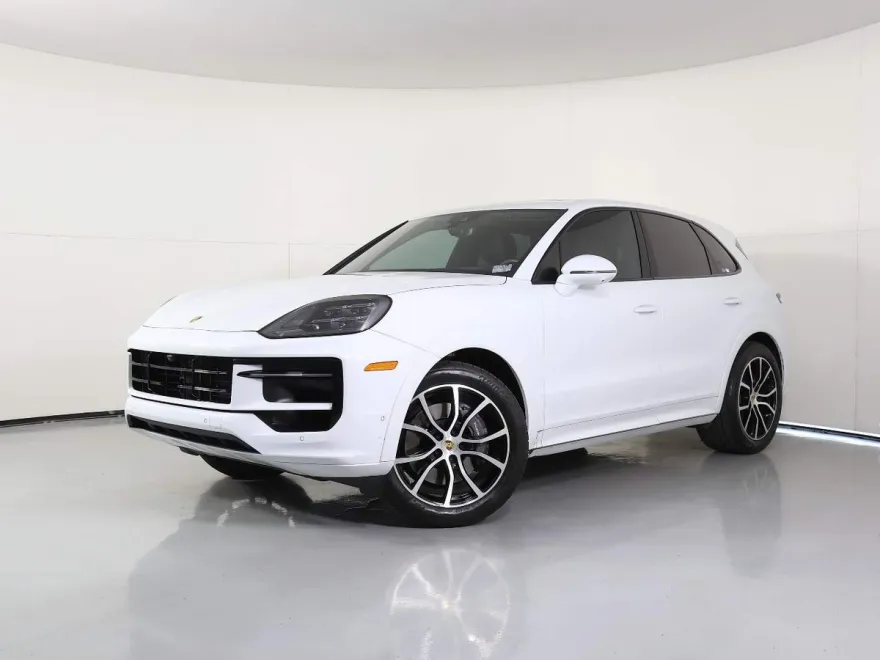 2024 Porsche Cayenne photo 1