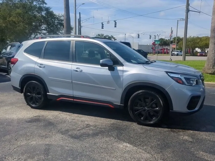 2021 Subaru Forester Sport photo 1