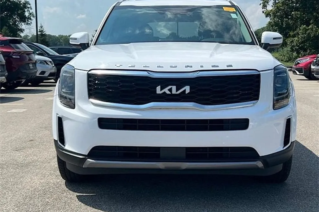 2022 Kia Telluride S photo 1