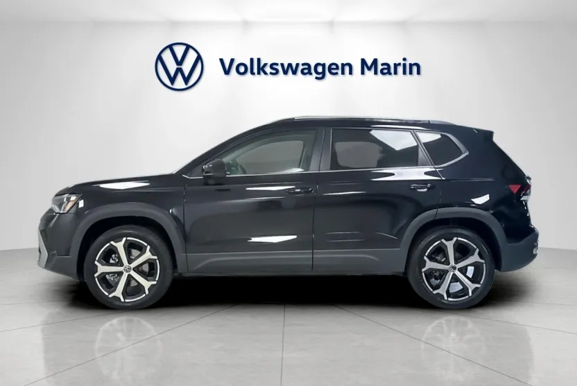 2025 Volkswagen Taos SEL photo 1