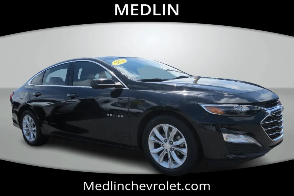 2023 Chevrolet Malibu 1LT photo 1