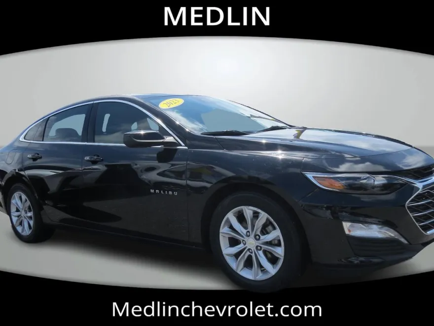 2023 Chevrolet Malibu 1LT photo 1