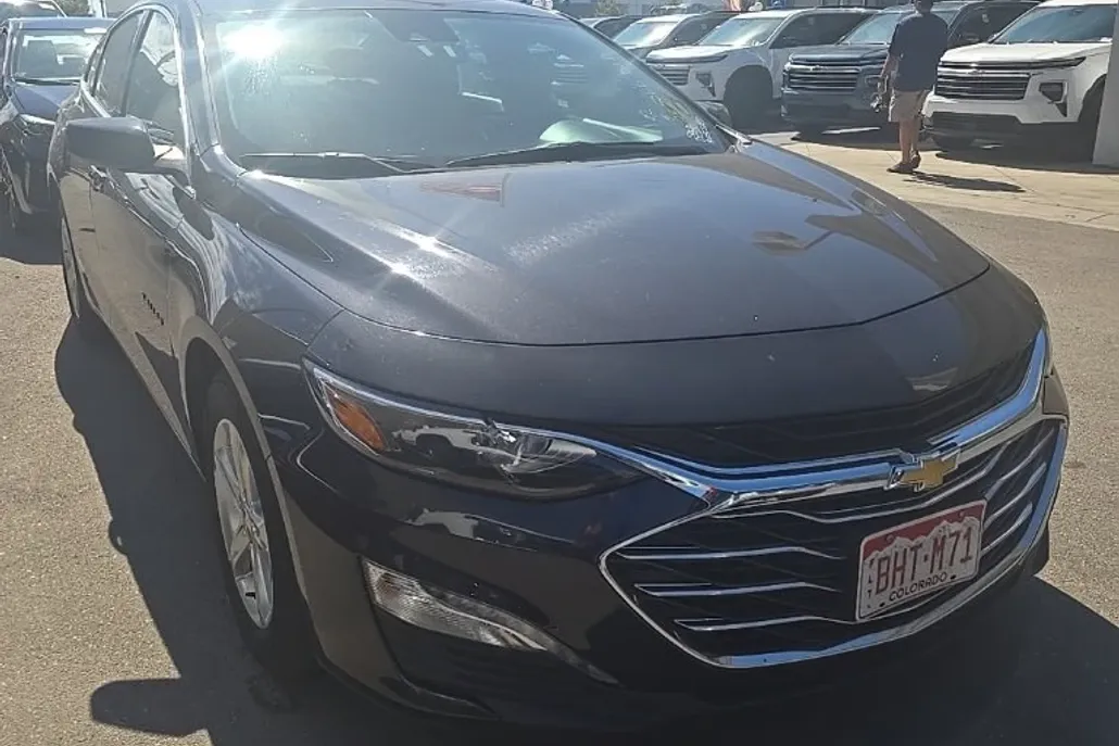 2023 Chevrolet Malibu 1LT photo 1