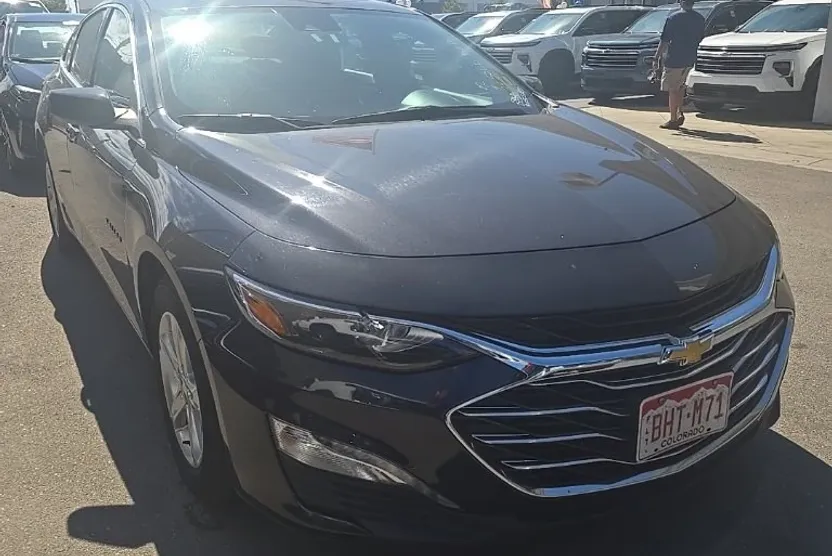 2023 Chevrolet Malibu 1LT photo 1
