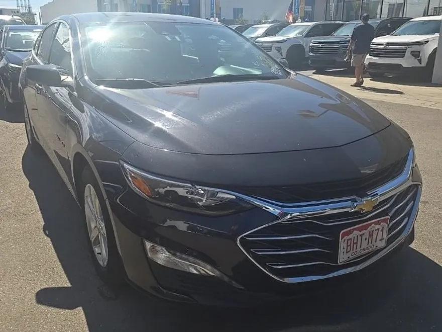 2023 Chevrolet Malibu 1LT photo 1