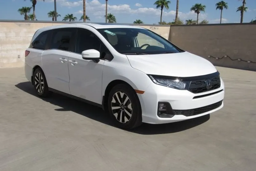 2026 Honda Odyssey EX-L photo 1
