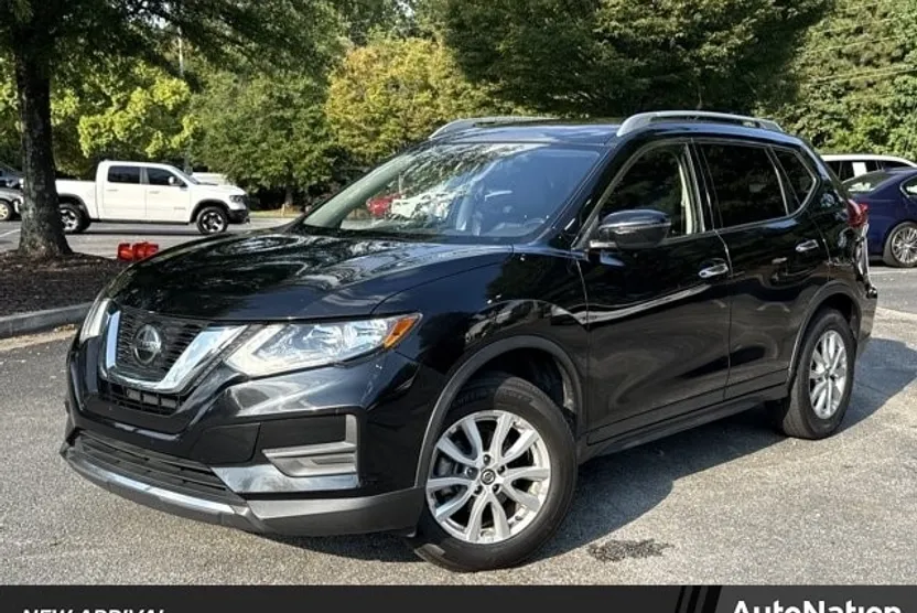 2020 Nissan Rogue SV photo 1