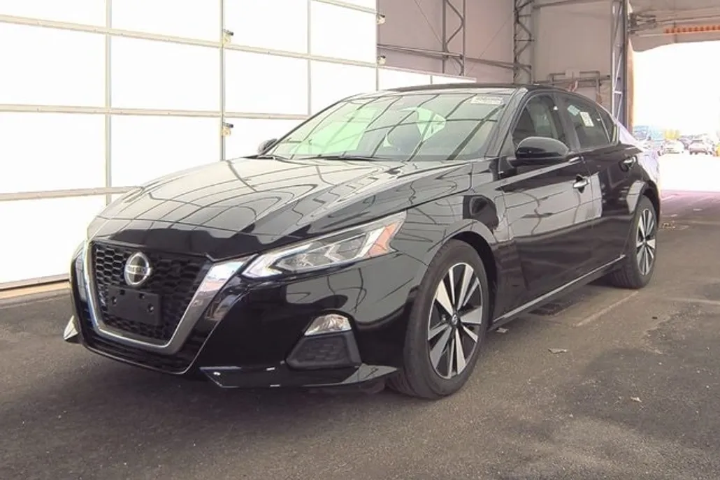 2021 Nissan Altima 2.5 SV photo 1